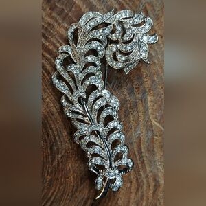 Kenneth J Lane AVON Silver Feather Plume Rhinestone Brooch Pin